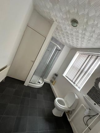 Room 3, 3 Wykeham Street, Liverpool photo 4