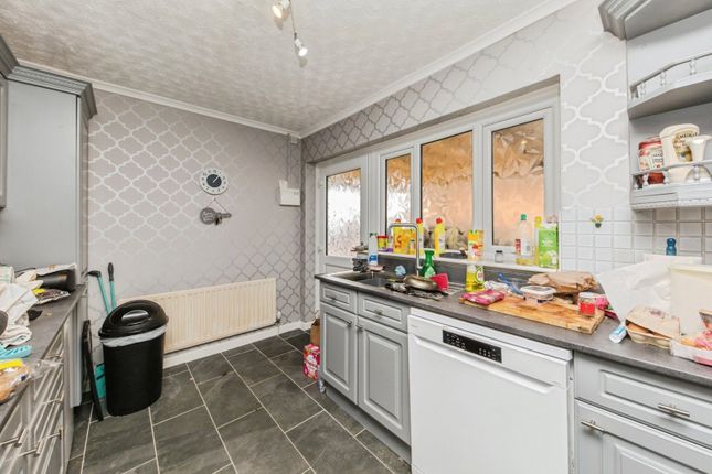 19, Sundale Drive, Cheshire photo 3
