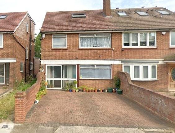 4-bed semi-detached on 2, Forris Avenue, Hayes, £650,000