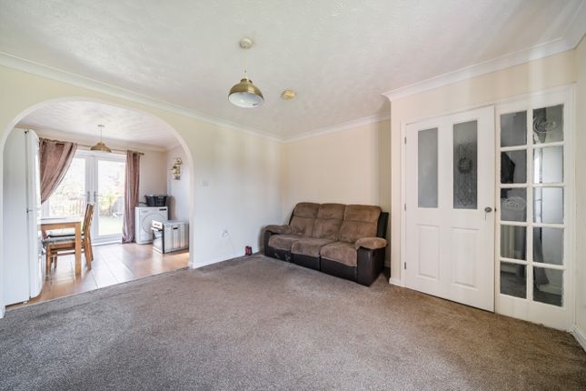 6, Elmgarth, Sleaford photo 2