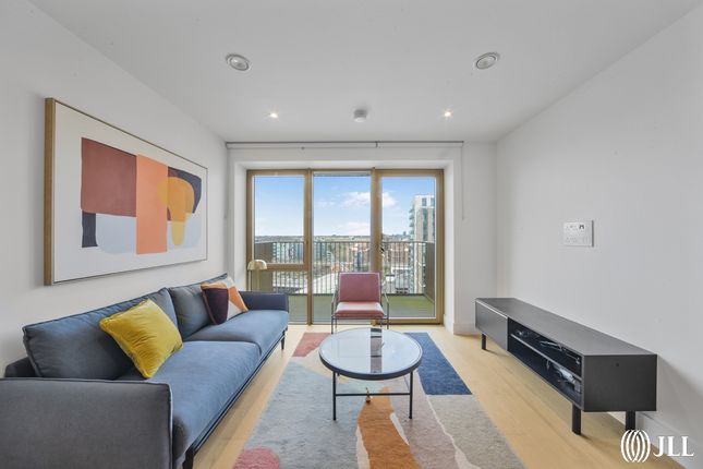 1-bed flat on Flat 1104, Jasmine House, 16, Capital Interchange Way, Brentford, £400,000