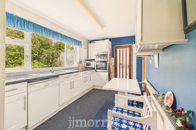 59 Queensway, Haverfordwest photo 4