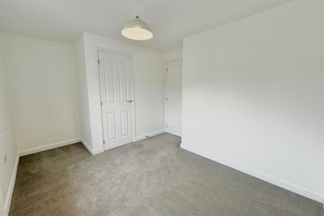 79j, Wykebeck Mount, Leeds photo 4