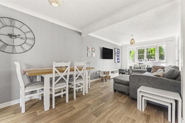 44, Dol-Y-Pandy, Caerphilly photo 4
