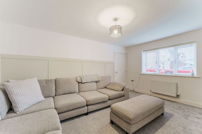 7, Hobby Way, Selby photo 4