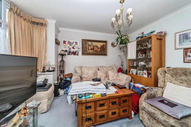 147, Wendover Drive, Bedford photo 3