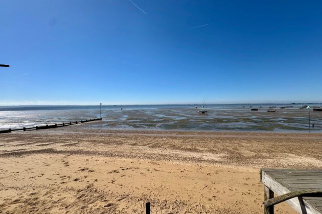 Beach Hut 345, Thorpe Bay photo 4