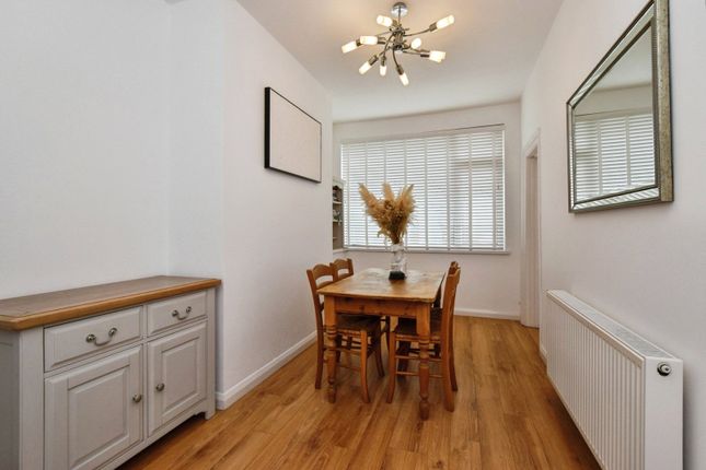 9, Waun Road, Carmarthenshire photo 4