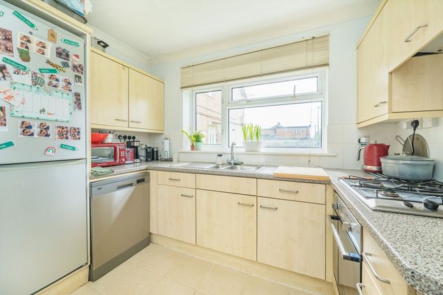 121, Conway Road, Hounslow photo 2