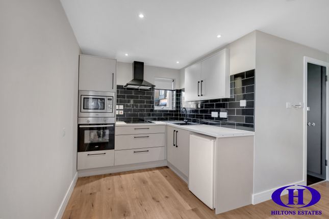 137, Wilkinson Way, London photo 4