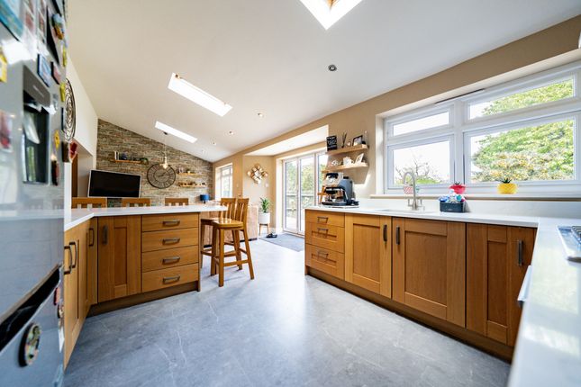 24 Kirby Lane, Leicester photo 2