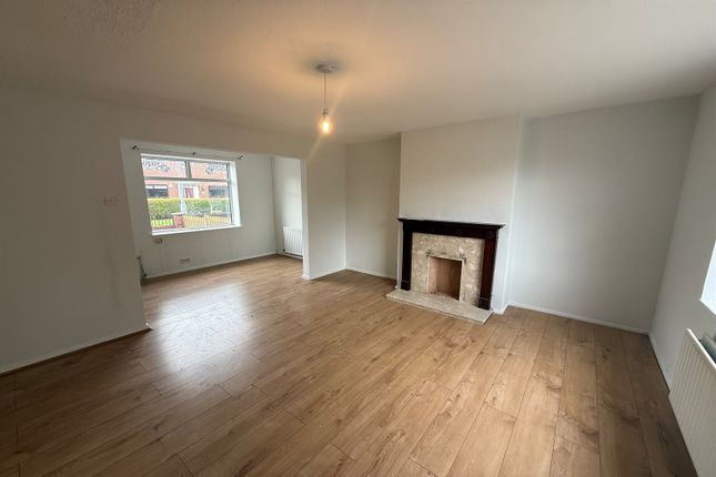70, Yattendon Avenue, Manchester photo 2