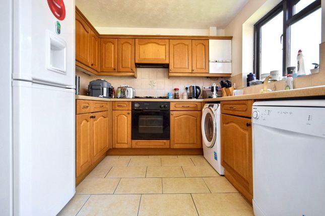 67, Parkinson Close, West Yorkshire photo 4