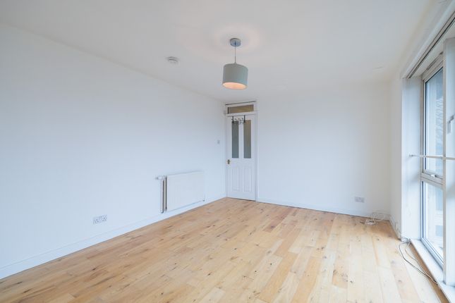 28l, Greendykes Road, Dundee photo 5