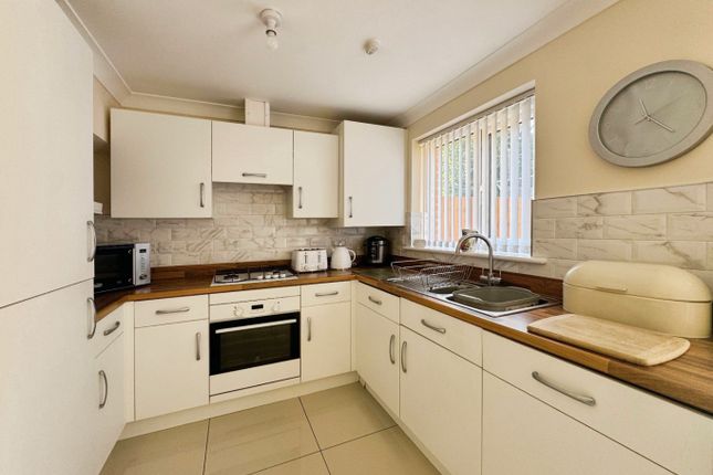 79, Llwyngwern, Swansea photo 4