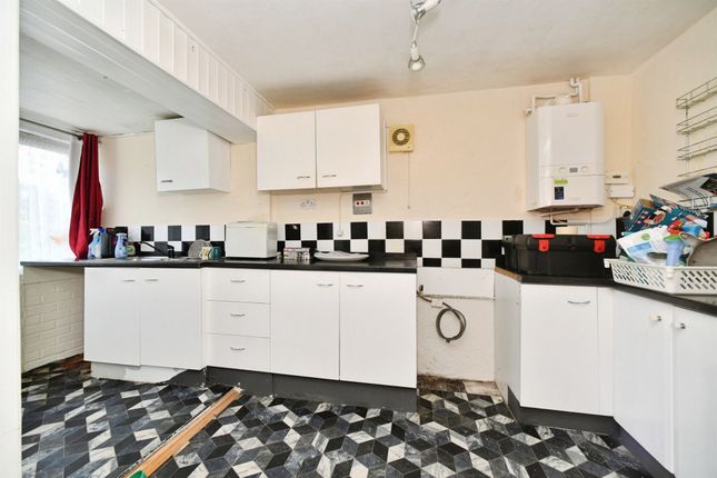 23, Glynde Close, Newhaven photo 2