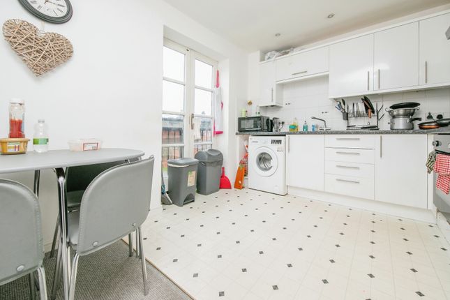Flat for sale in Albany Gardens, Colchester, Essex
