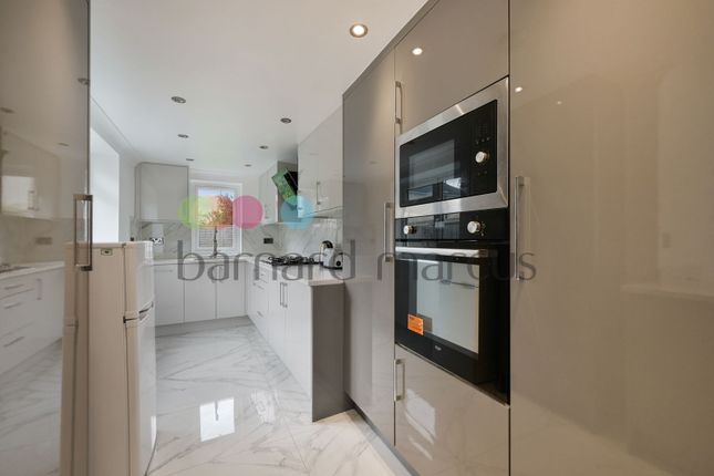 Property to rent in Queen Mary Road, London