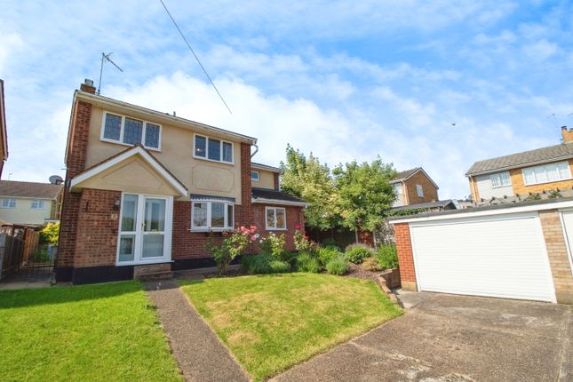 Thumbnail Detached house for sale in Padgetts Way, Hullbridge, Hockley, Essex