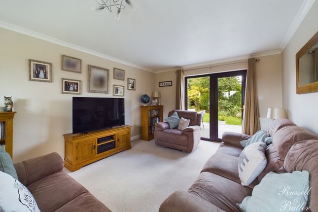 1 Panters Close, Thornborough Road, Nash photo 3
