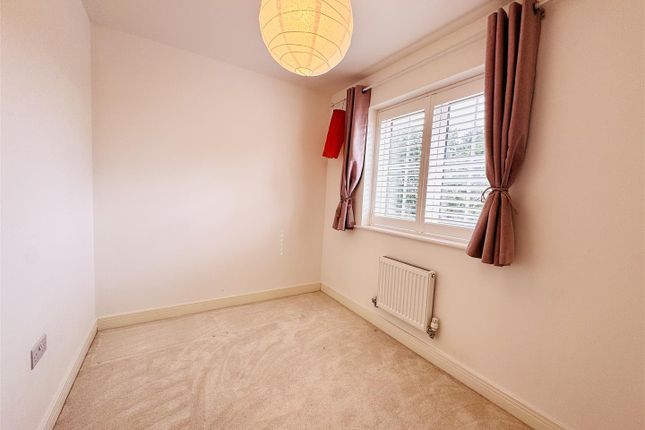 111, Lower Field Road, Reading photo 4