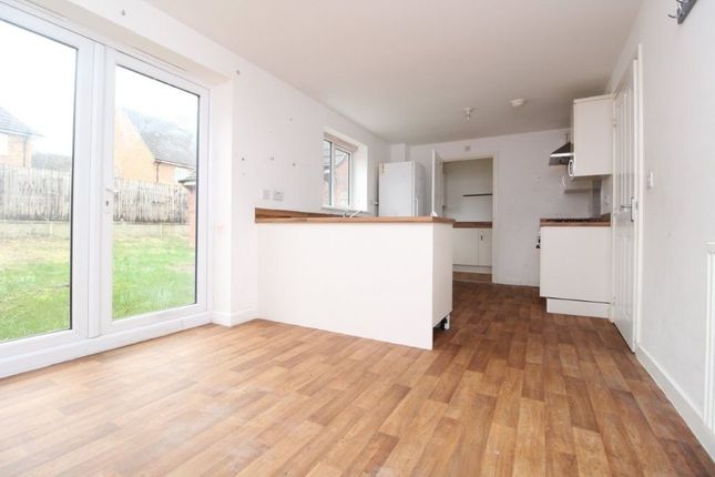 18 Clay Avenue, Bedford photo 2
