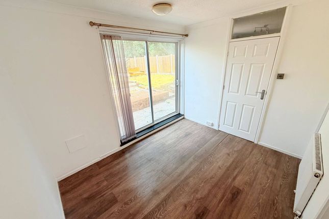 15 Clee Road, DUDLEY photo 3