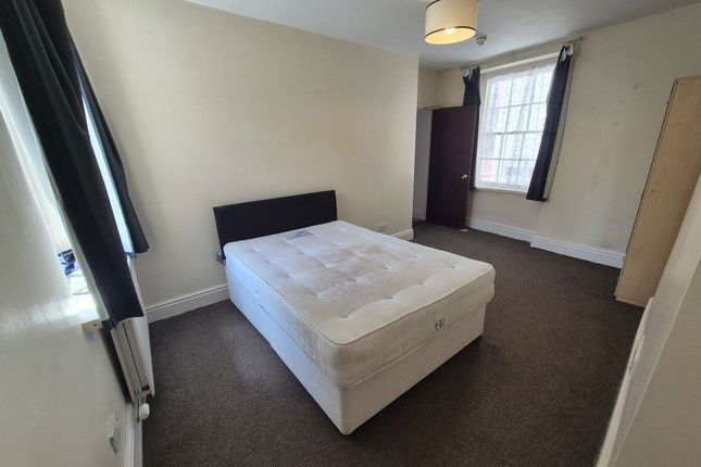 2-bed house on Oxford House, Pier Street, Aberystwyth, £800/mo