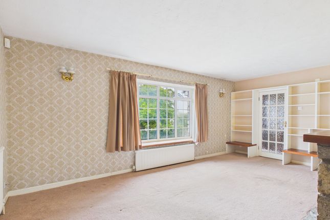 4, Orchard Close, Boverton, CF61 photo 2