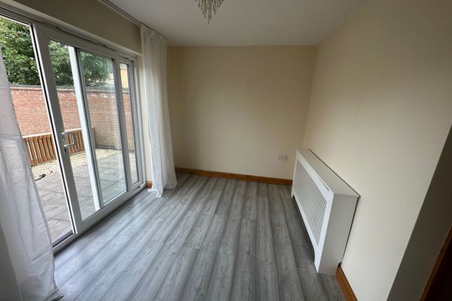 26 Livia Close, Hinckley photo 3