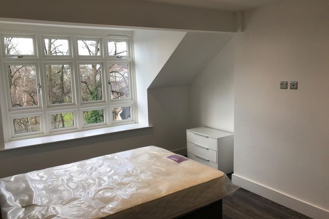 Flat 8 Grove Villas, 82, Cardigan Road, Leeds photo 3