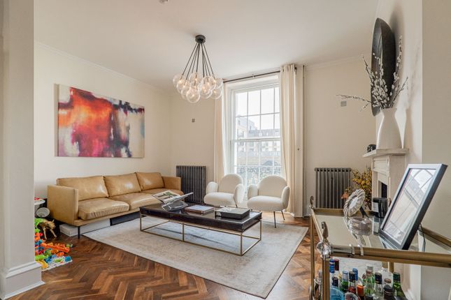 Town house for sale in Sydney Street, Chelsea, London