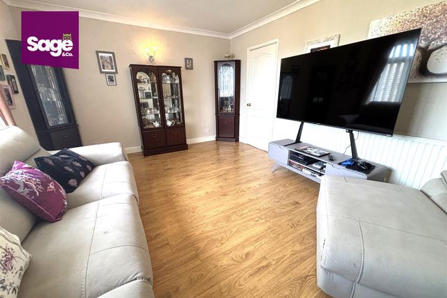 7, Coolgreany Crescent, Newport photo 2