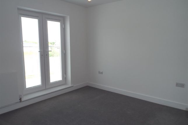 52, Sunflower Lane, Polegate photo 2