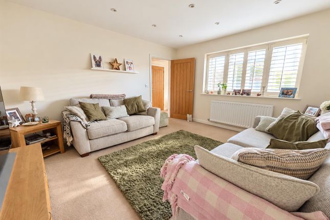 Downsview Crescent, Uckfield photo 4