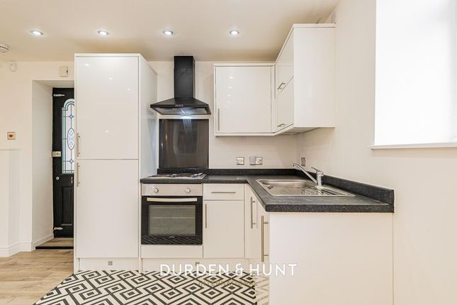 6 Woodside Lodge, Woodford Green photo 4