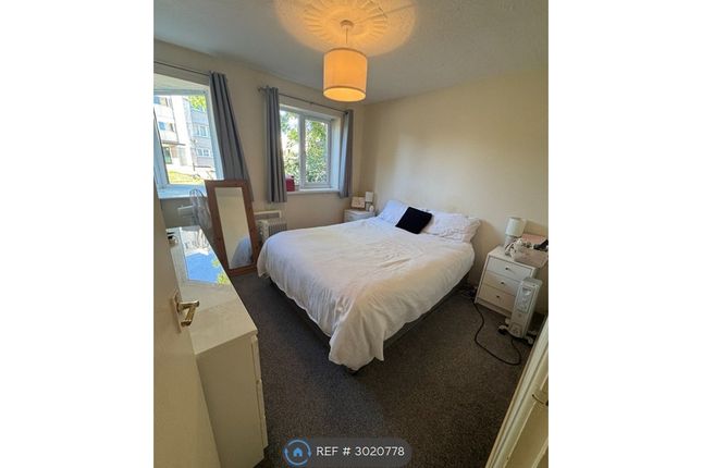 Flat, Woodland Vale Kathleen Road, Southampton photo 2