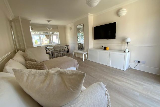 435 South End Road, Hornchurch photo 4