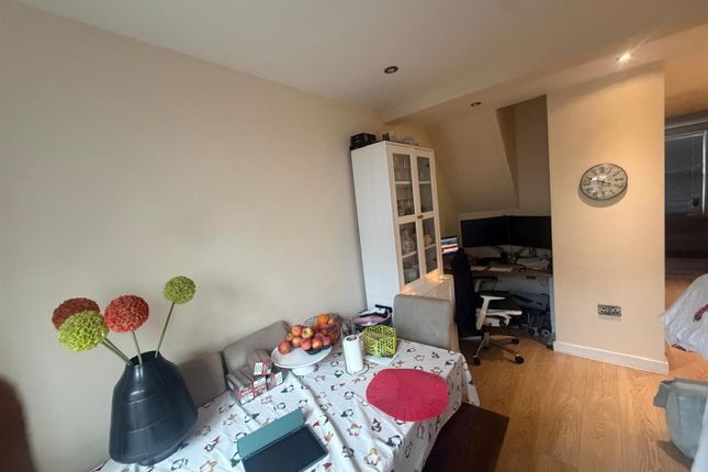 158, Cowesby Street, Manchester photo 4