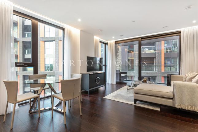 Thumbnail Flat for sale in Madeira Tower, The Residence, 30 Ponton Road, Nine Elms, London