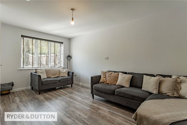 14, Salisbury Drive, Rochdale photo 4