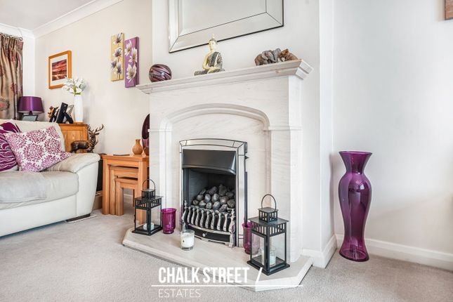 80, Stephen Avenue, Rainham photo 4