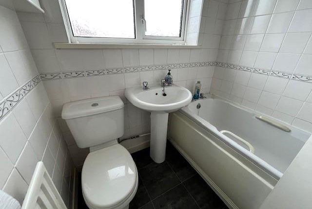 3, Merton Road, Daventry photo 3