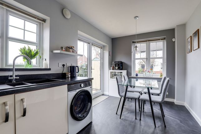 10 Seaton Way, Nottingham photo 3