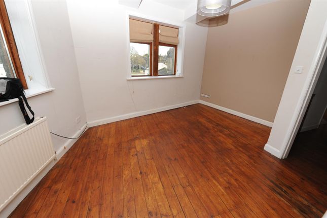 Flat 7, 23, The Old Mill, Thackley Road, Bradford photo 5