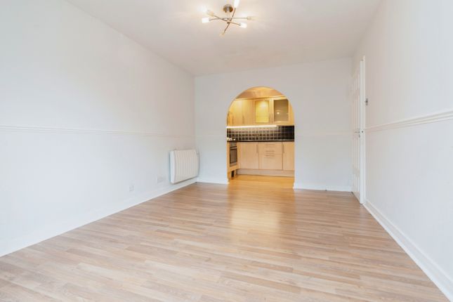 Flat for sale in Westbury Close, Whyteleafe