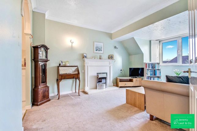 Flat 27, St. Elizabeths Court, Mayfield Avenue, London photo 4