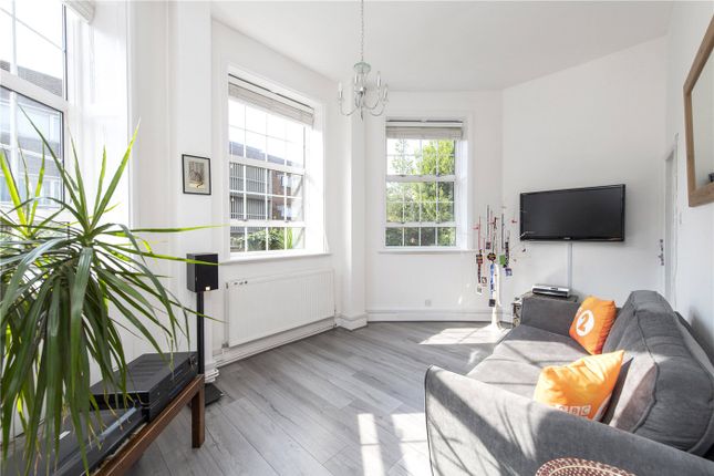 Flat 4, 31, Mitcham Lane, London photo 2