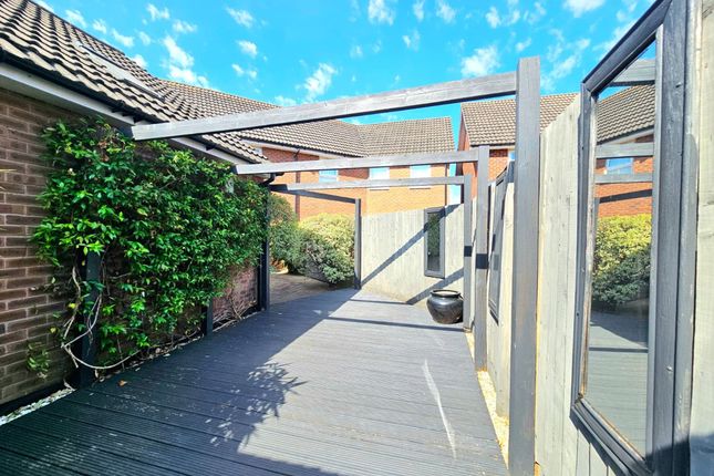 3 Bircher Way, Gloucester photo 3