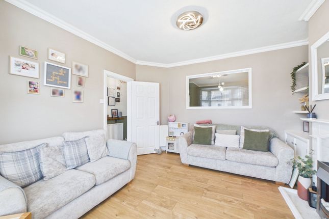 47, York Road, Paignton photo 3